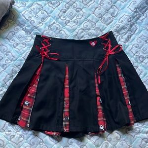hot topic skelanimals plaid contrast pleated skirt with red lace up ribbons